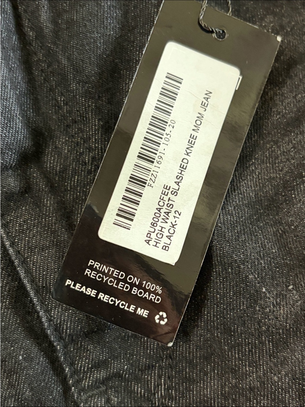 NEW WITH TAGS Boohoo Black High-Rise Slim Mom Jeans - Women size US 8 - Picture 5 of 5